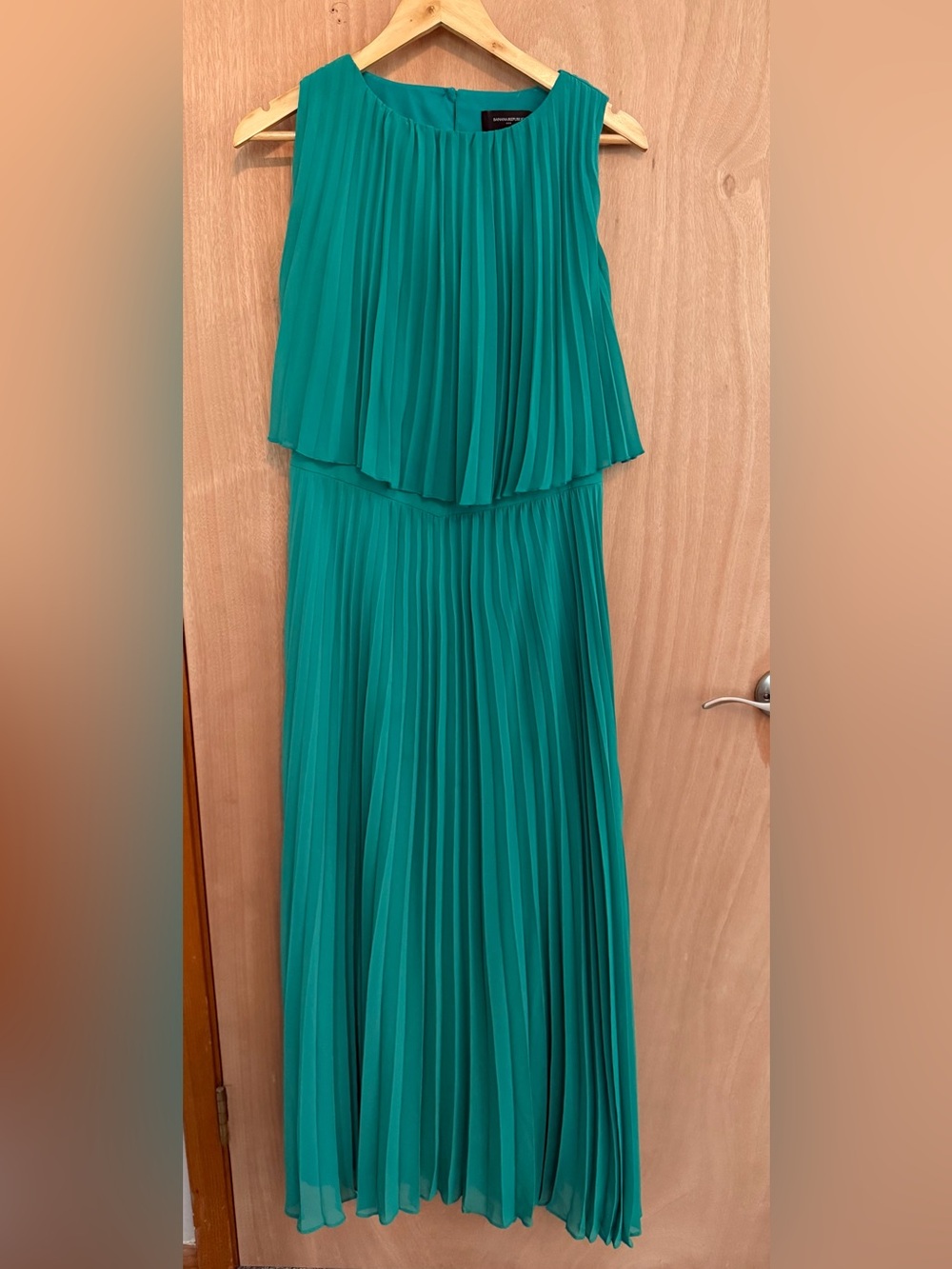 Banana Republic Emerald Green Chiffon Pleated Maxi Dress Cutout Back - Picture 3 of 6